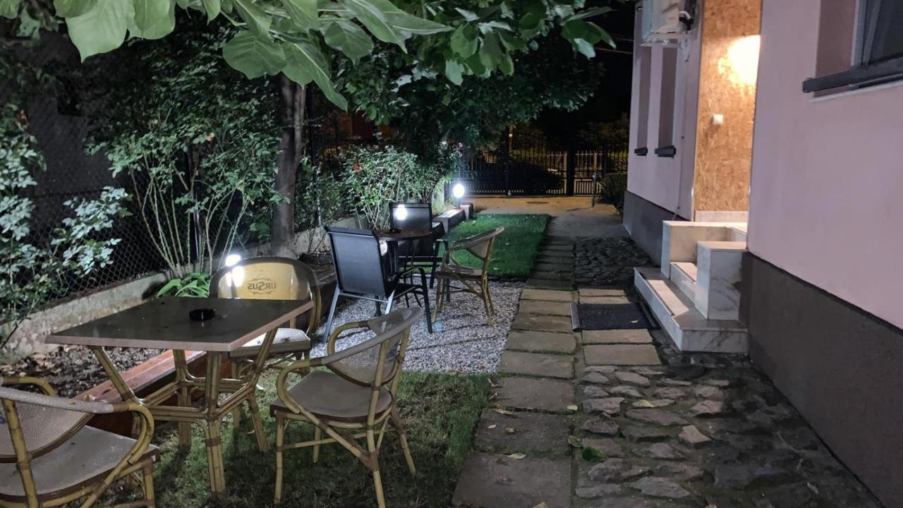 מלון Târgu Jiu Casa Ris מראה חיצוני תמונה